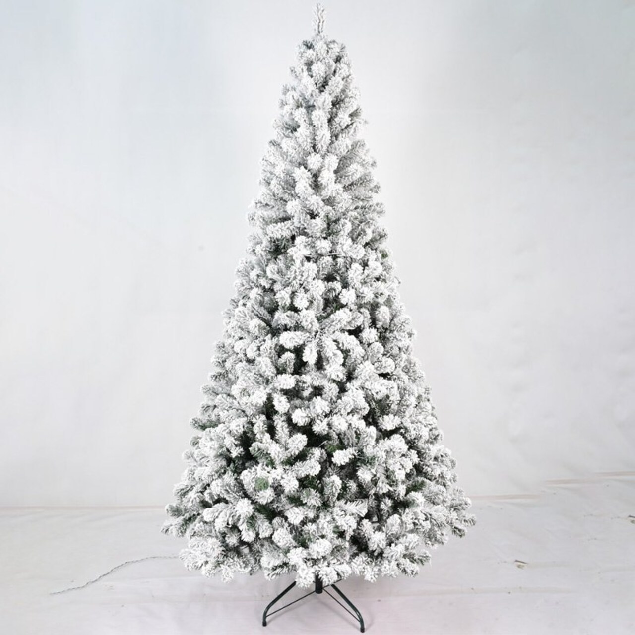 Edge Collections - 6' - White - Fluffy Artificial Christmas Tree for Home Decoration - 1 Piece